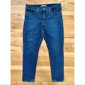 Levi’s skinny blue jeans